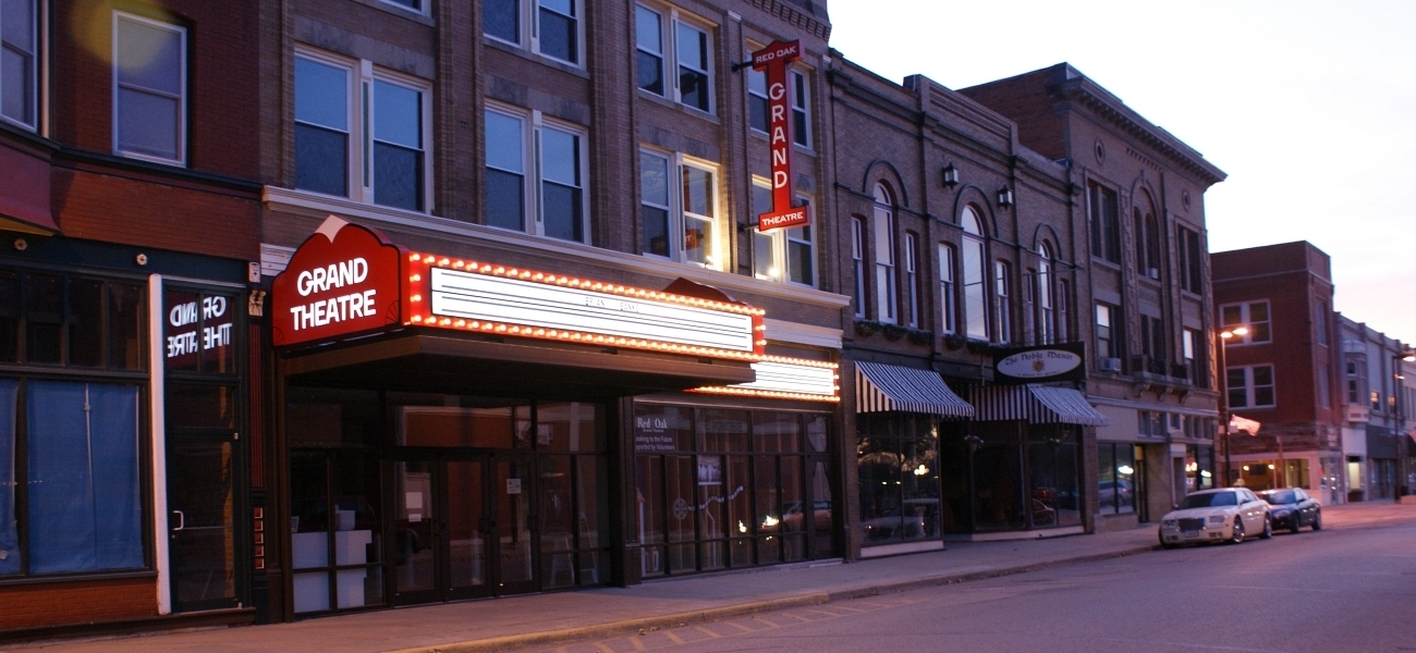 IlluminatedTheatreMarquee.LightUp.jpg